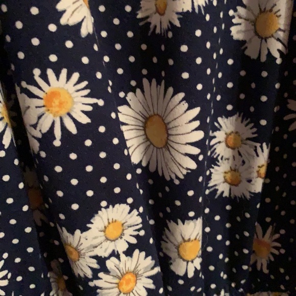 COPY - 🌻Sunflower 🌻navy polka dot shorts romper 6X - Picture 3 of 11